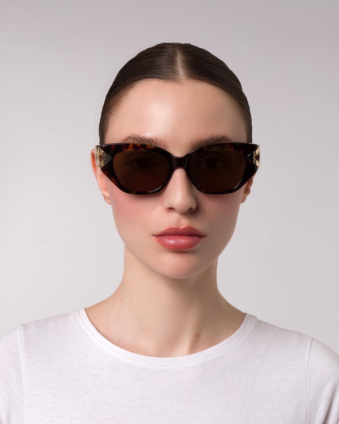 Best Sunglasses for Women – Lily Tortoise, Available Online in USA, UK, Canada & UAE